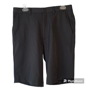 Oobe men’s dark grey shorts.  Great for outdoor activities!  Size‎ 32.  EUC